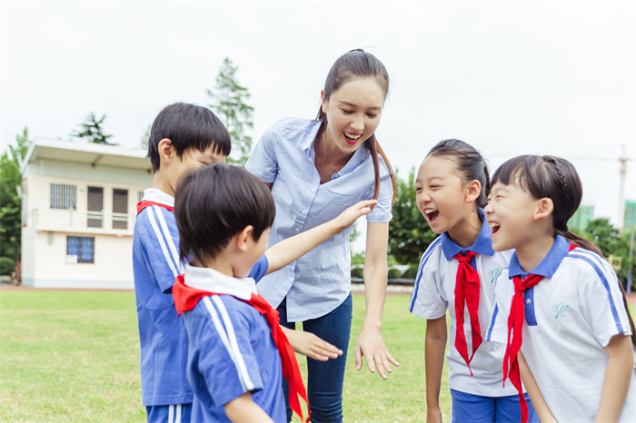 泉州男孩子初中成绩不好报什么学校？