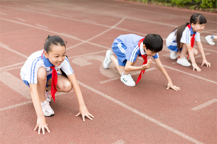 漳州女生初中毕业学幼师好?