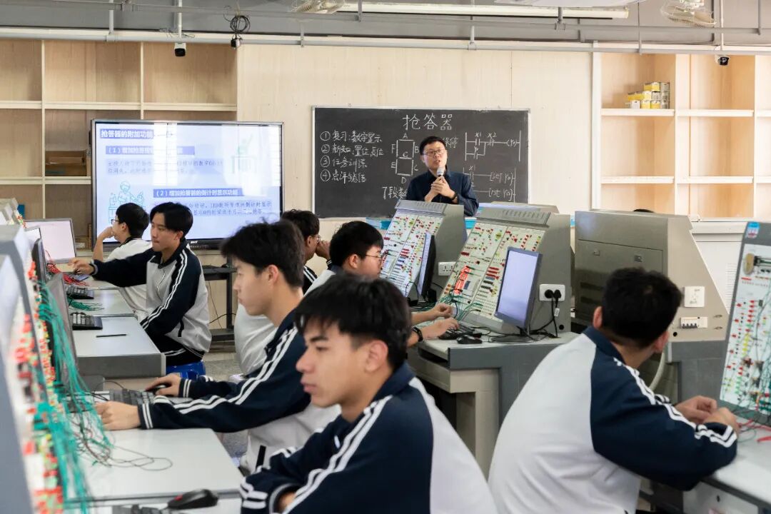 ����ʡ<a href=http://www.555edu.net/school-385/ target=_blank class=infotextkey>����ְҵ��רѧУ</a>רҵ�����ܡ���������Ϣ��