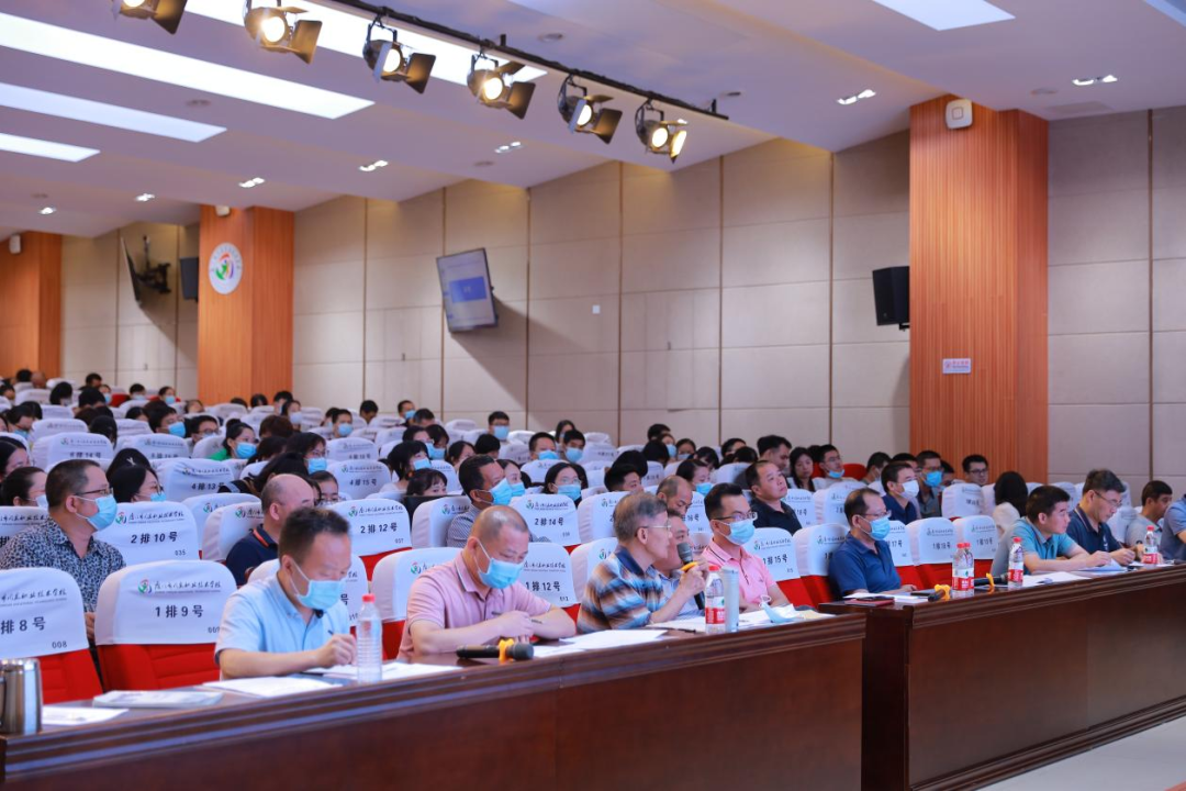校园动态|竞聘上岗储人才,选贤用能谱新篇——<a href=http://www.555edu.net/school-17/ target=_blank class=infotextkey>厦门同安职业技术学校</a>召开首届中层后备干部竞聘会