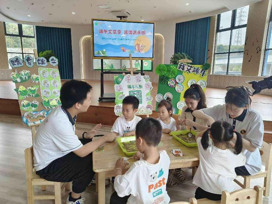 邵武职业中专学校：【润馨–我们的节日：端午节】弘扬中华传统 中医药文化进幼儿园