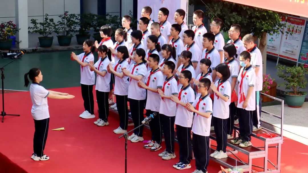 福州双安中学：欢歌献礼二十大，踔厉奋发新征程——七年级、八年级“班班有歌声”合唱比赛