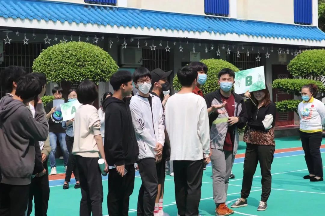 ùѧУThe MXIS students celebrated an early Earth Day