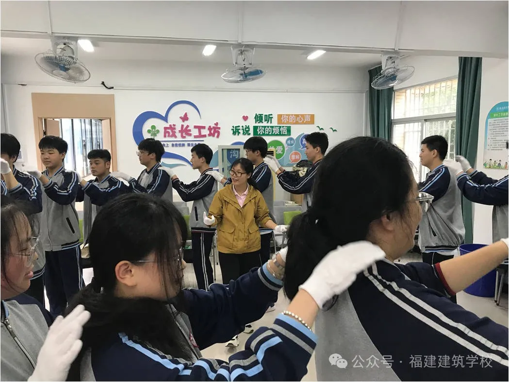 <a href=http://www.555edu.net/school-361/ target=_blank class=infotextkey>ѧУ</a>