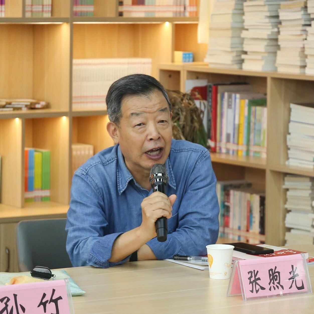 ������У԰;�Ķ���ɳ�����<a href=http://www.555edu.net/school-364/ target=_blank class=infotextkey>������óѧУ</a>��չ������ϵ�л