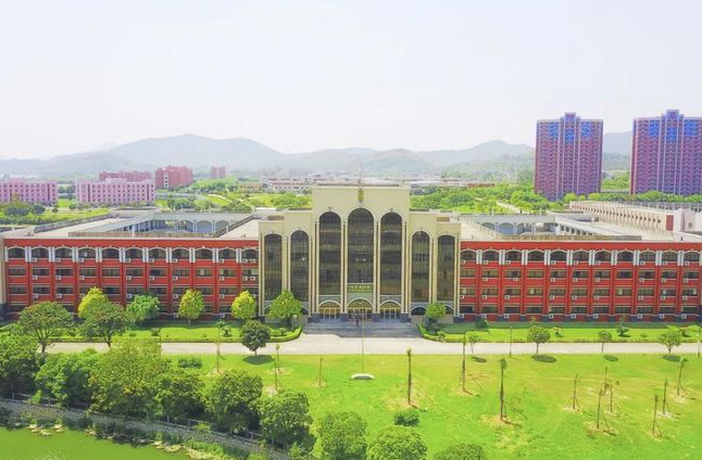 仰恩大学全日制四年自考大专招生对象是什么?